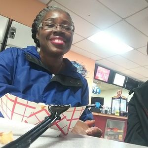 Meet your Posher, Trichita